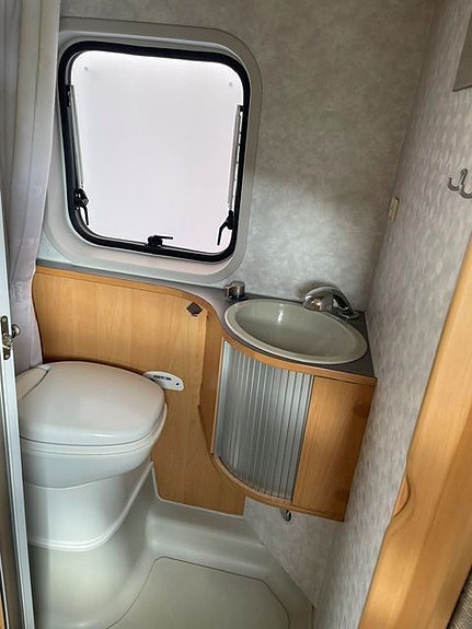 Adria Twin 10 of 11