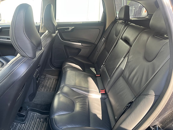 Volvo XC60 6 of 10