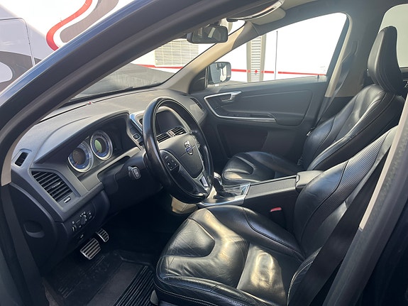 Volvo XC60 5 of 10