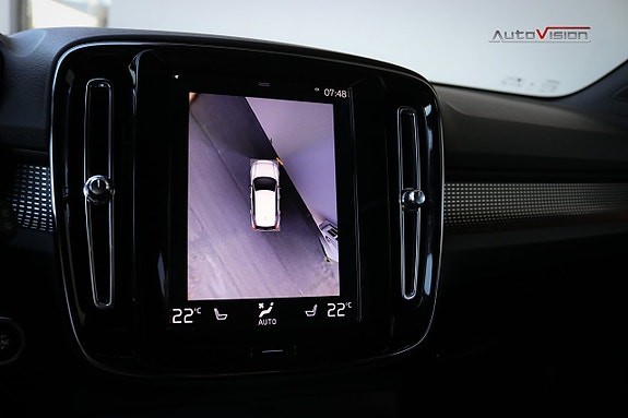 Volvo XC40 27 of 30