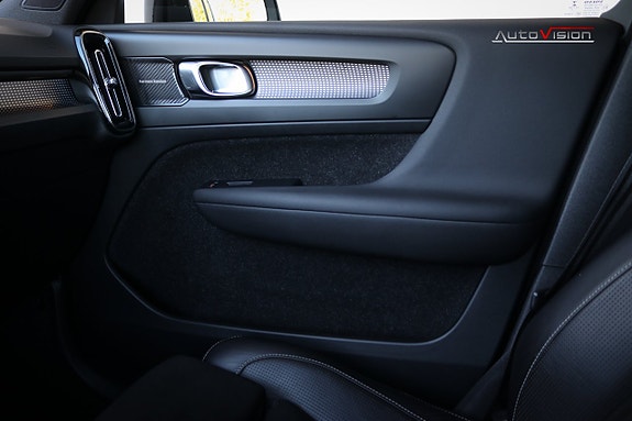 Volvo XC40 18 of 30