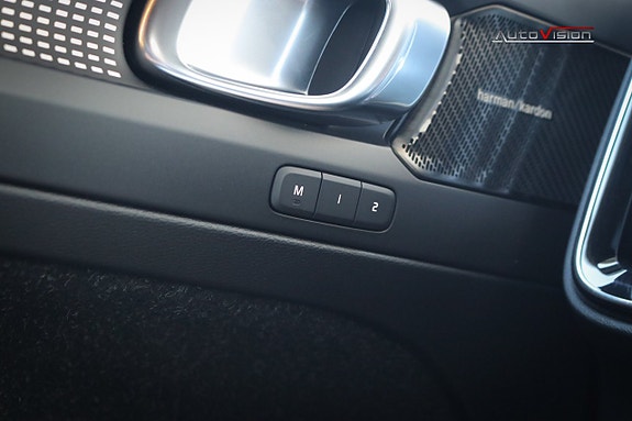 Volvo XC40 21 of 30