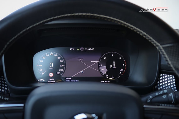 Volvo XC40 24 of 30