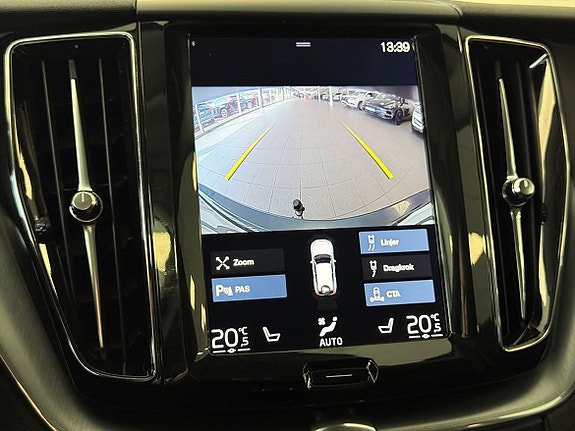 Volvo XC60 18 of 25