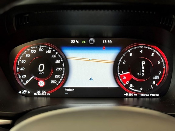 Volvo XC60 20 of 25