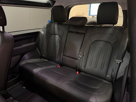 Land Rover Defender 90 11 of 12