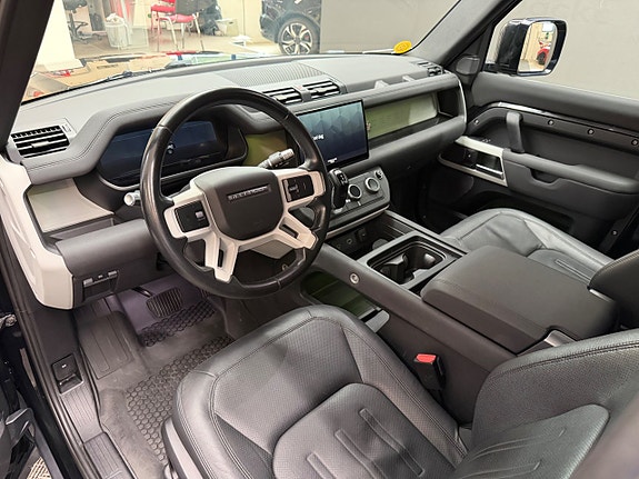 Land Rover Defender 90 6 of 12