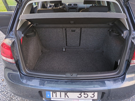 Volkswagen Golf VI 2 of 7