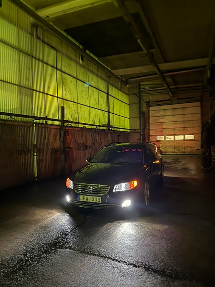 Volvo V70 3 of 8