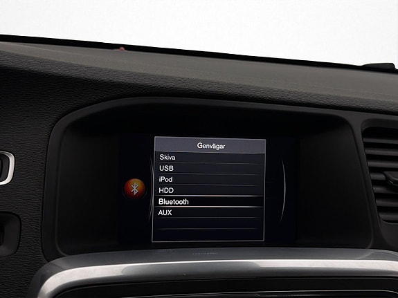 Volvo V60 Cross Country 22 of 26