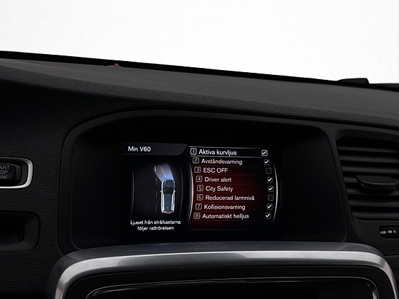 Volvo V60 Cross Country 21 of 26