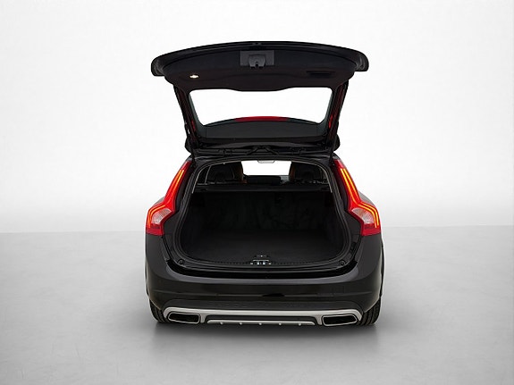 Volvo V60 Cross Country 25 of 26