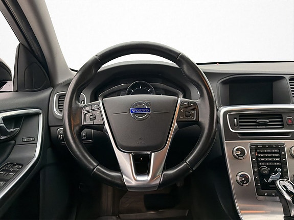 Volvo V60 Cross Country 10 of 26