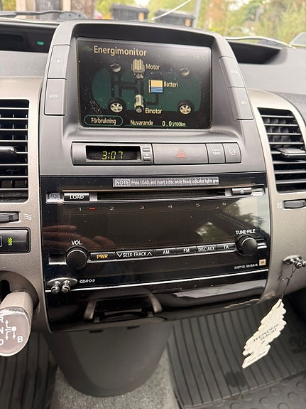 Toyota Prius 11 of 19