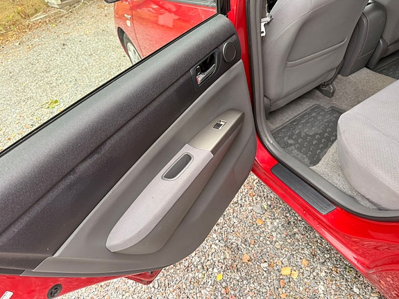 Toyota Prius 17 of 19