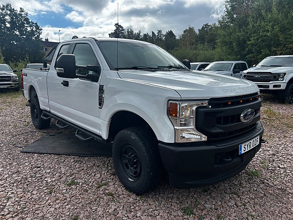 Ford F-250 2 of 25