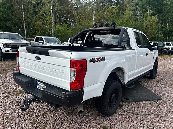Ford F-250 3 of 25