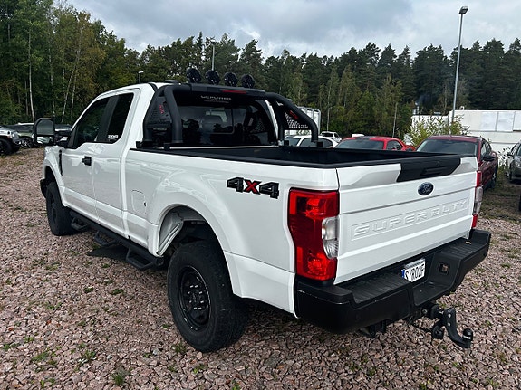 Ford F-250 4 of 25