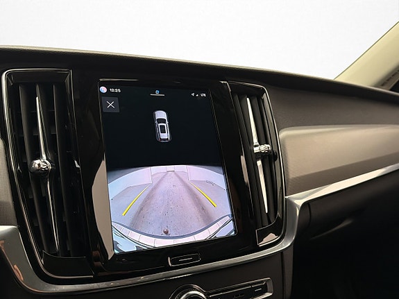 Volvo V90 Cross Country 14 of 30