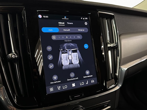 Volvo V90 Cross Country 20 of 30
