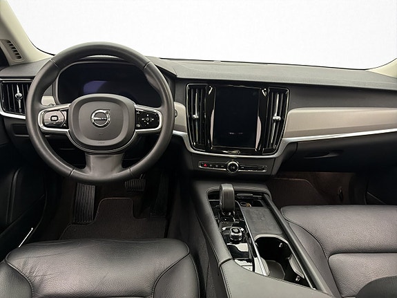 Volvo V90 Cross Country 11 of 30