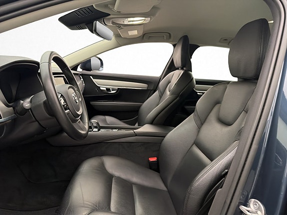 Volvo V90 Cross Country 12 of 30