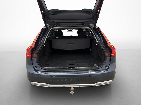Volvo V90 Cross Country 9 of 30