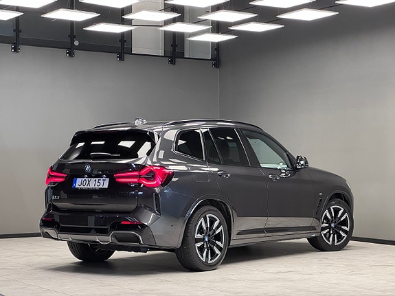 BMW iX3 2 of 22