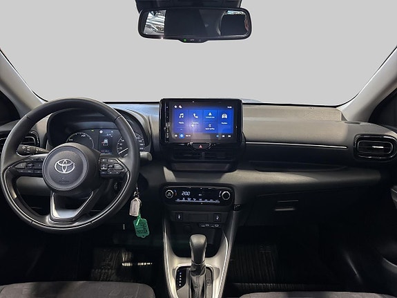 Toyota Yaris 12 of 19