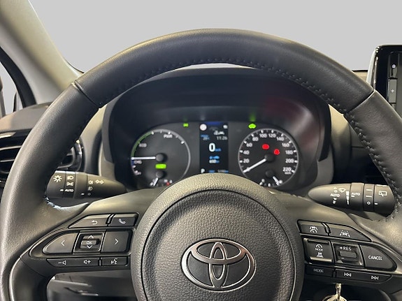 Toyota Yaris 15 of 19