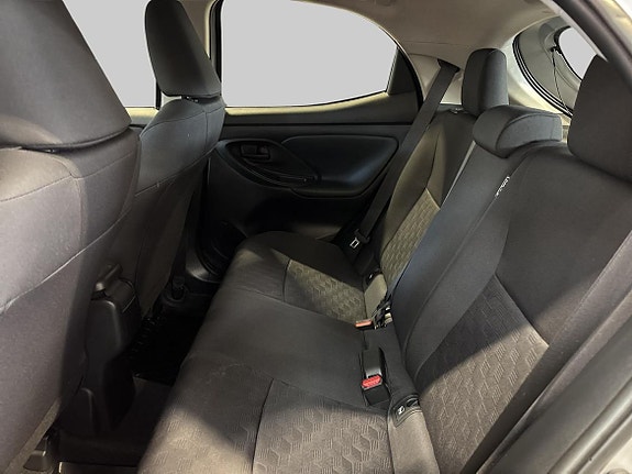 Toyota Yaris 11 of 19