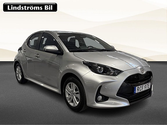 Toyota Yaris 3 of 19
