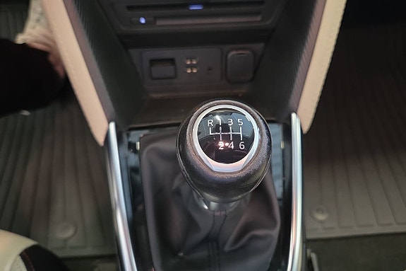 Mazda 2 24 of 24