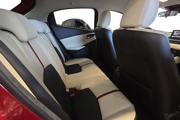 Mazda 2 7 of 24