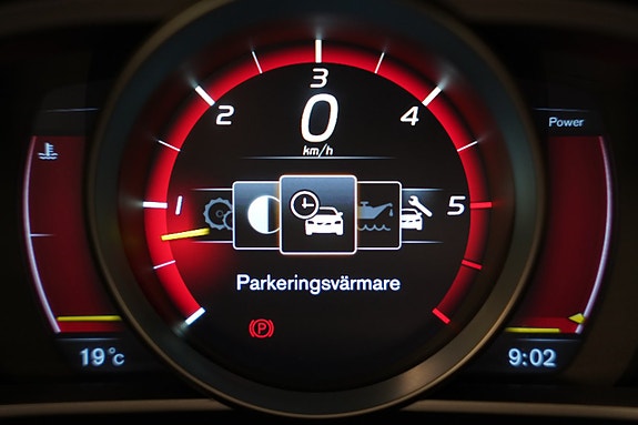 Volvo V40 12 of 21