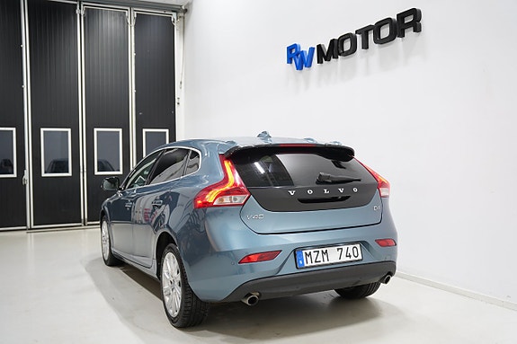 Volvo V40 4 of 21