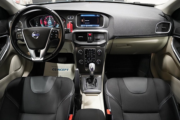 Volvo V40 9 of 21