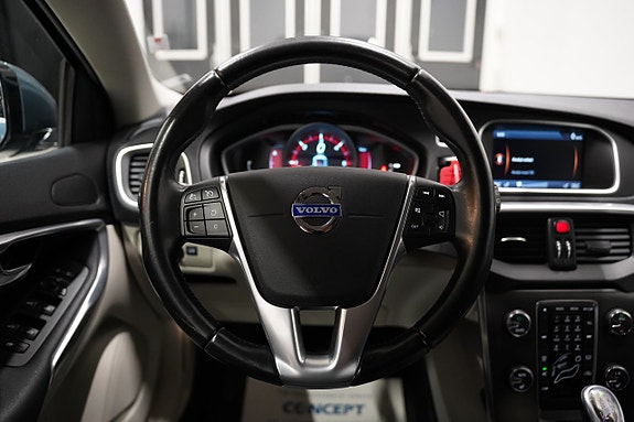 Volvo V40 10 of 21