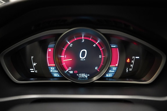 Volvo V40 11 of 21