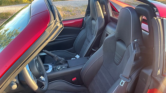 Mazda MX-5 6 of 9