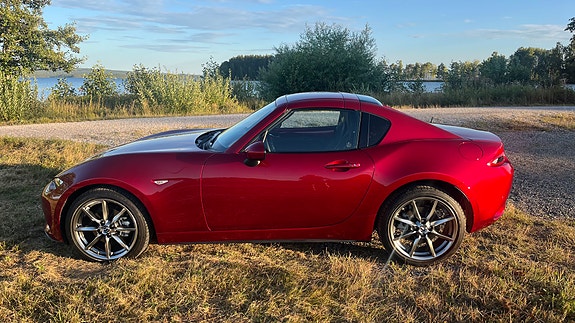 Mazda MX-5 4 of 9
