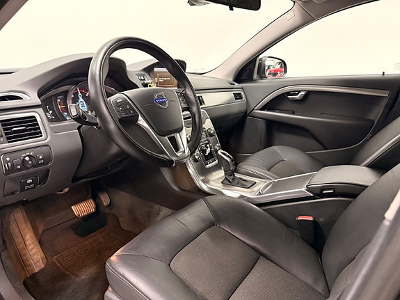 Volvo V70 10 of 30
