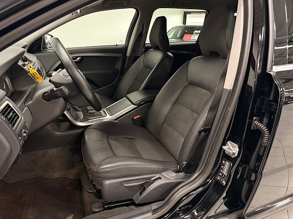 Volvo V70 11 of 30