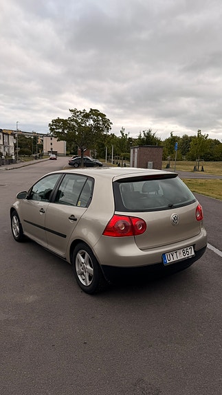 Volkswagen Golf V 6 of 10