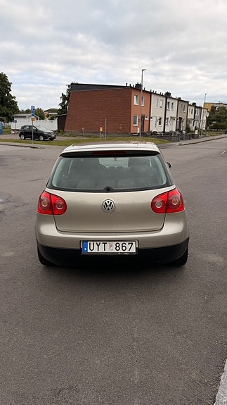 Volkswagen Golf V 4 of 10