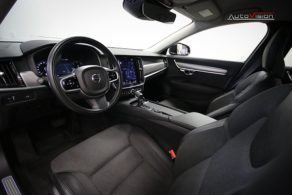 Volvo V90 10 of 30