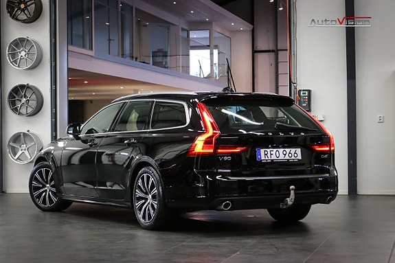 Volvo V90 2 of 30