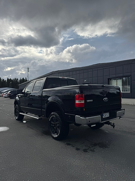 Ford F-150 6 of 7