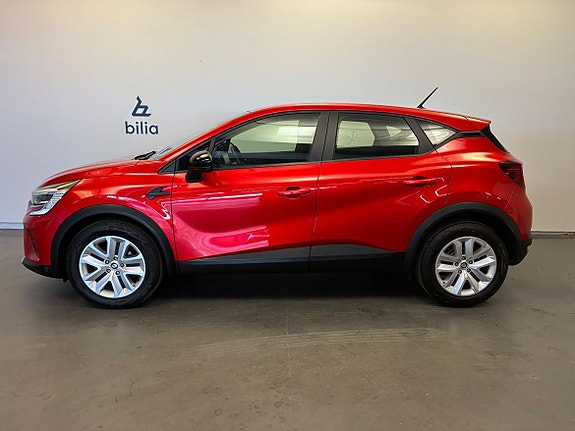 Renault Captur 3 of 16