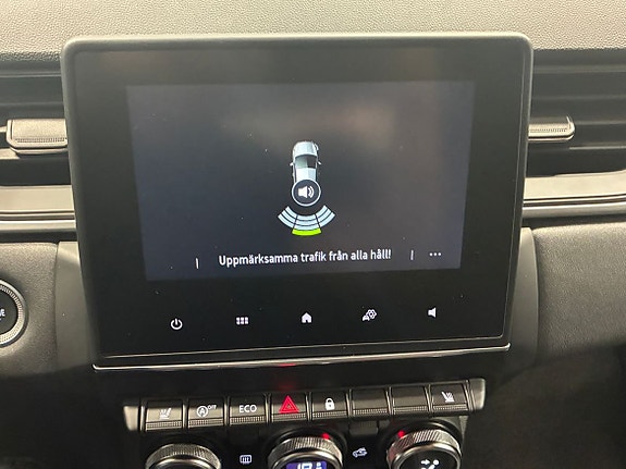 Renault Captur 15 of 16